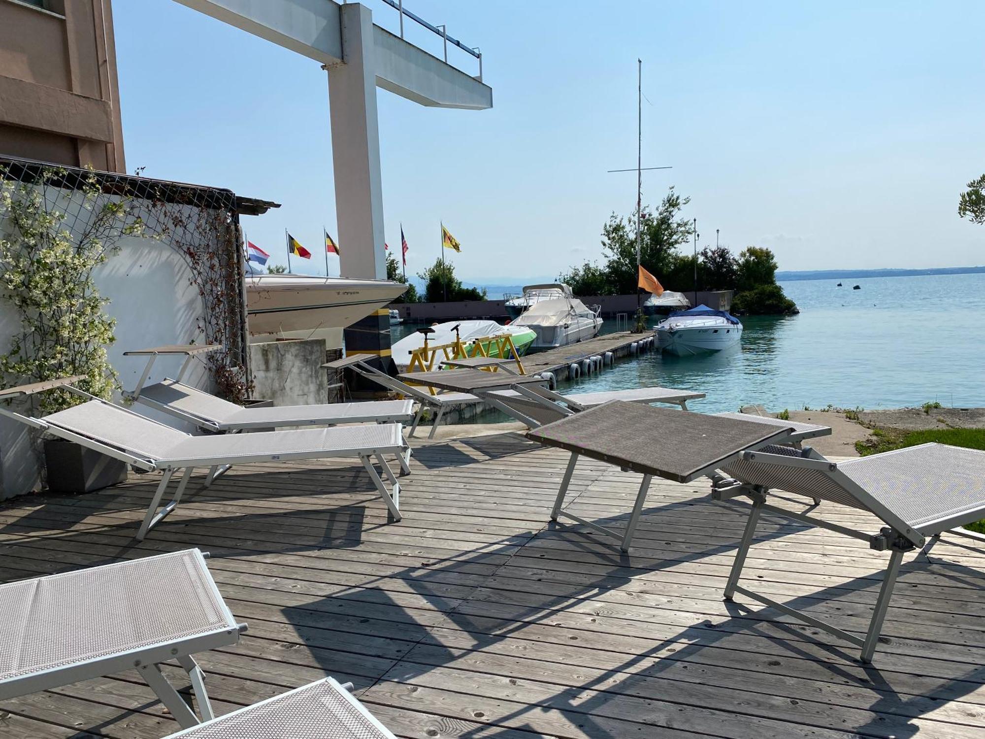 Sirmio Apartments - Darsena Stay Sirmione Exterior foto